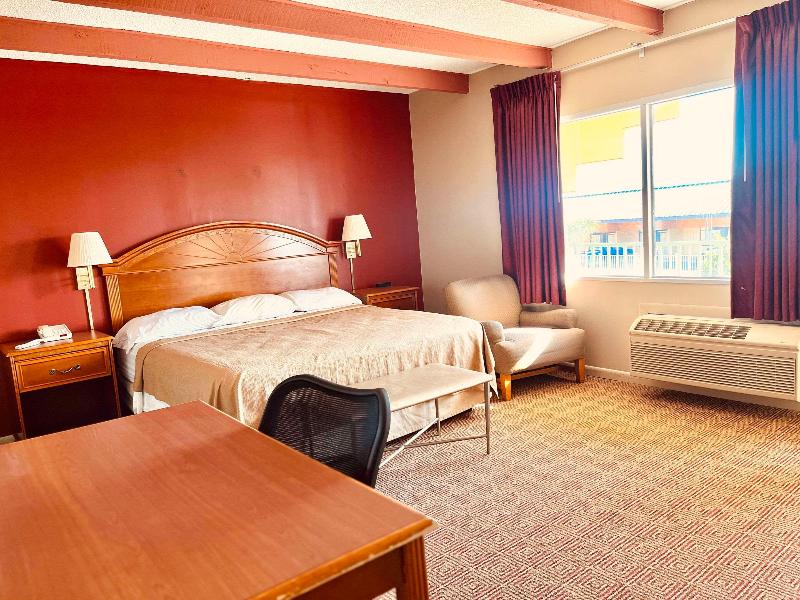 Econo Lodge Del Rio image