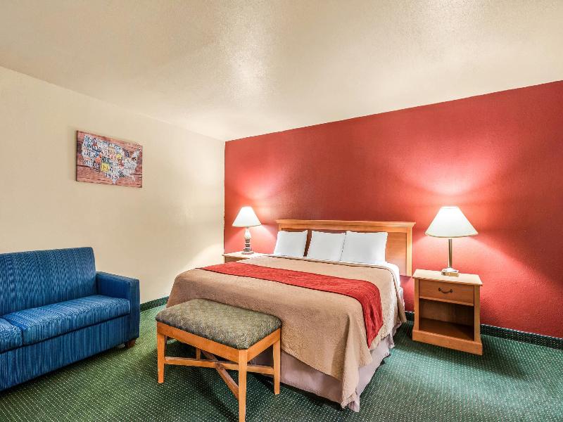 Econo Lodge Del Rio image