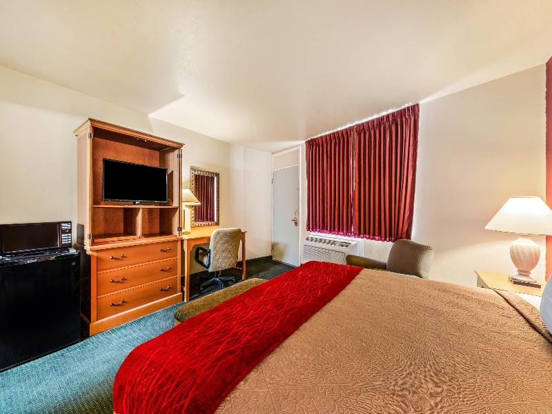 Econo Lodge Del Rio image