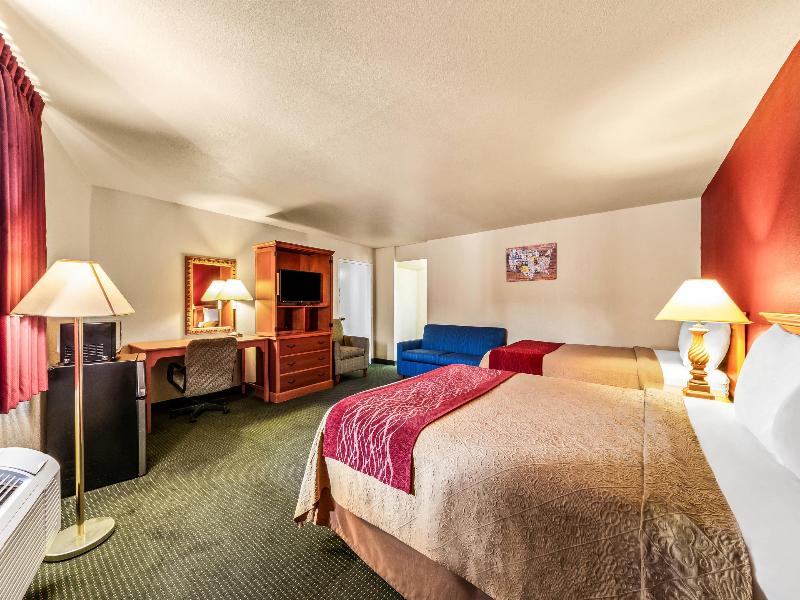 Econo Lodge Del Rio image