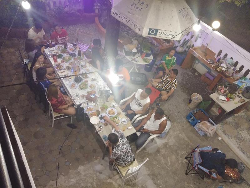 Chomlay Restaurant & Room for Rent image