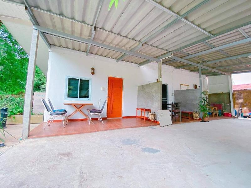 Chomlay Restaurant & Room for Rent image