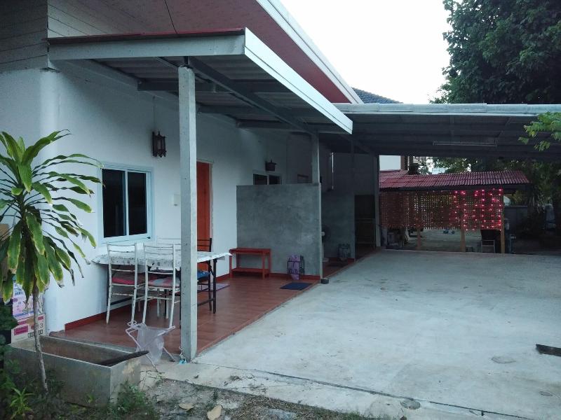 Chomlay Restaurant & Room for Rent image