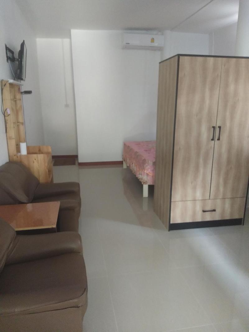 Chomlay Restaurant & Room for Rent image