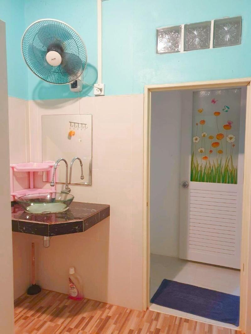 Chomlay Restaurant & Room for Rent image