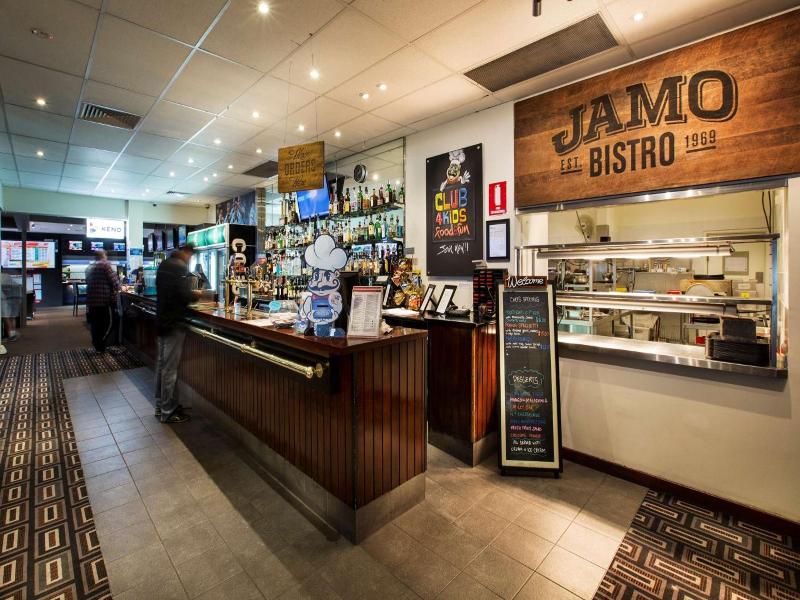 Nightcap At Jamison Hotel image