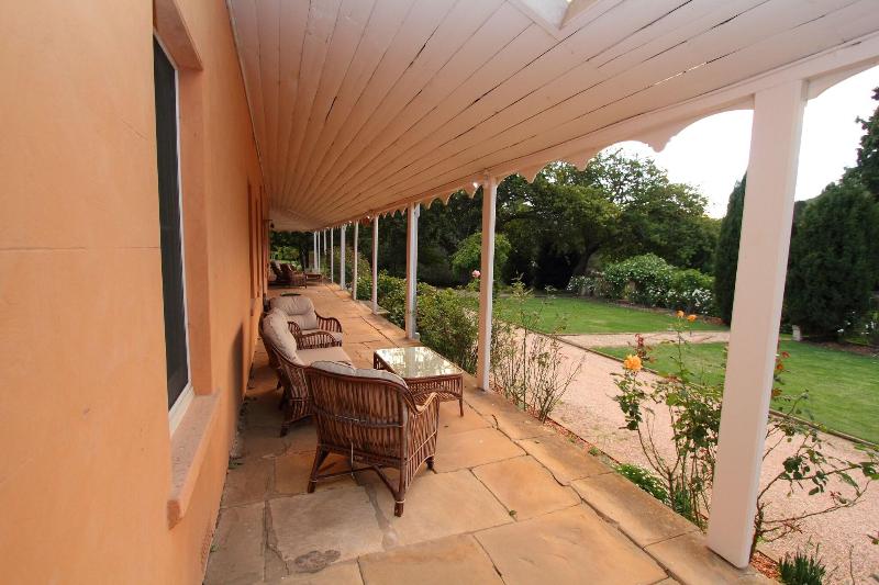 Fitzroy Inn Historic Retreat image