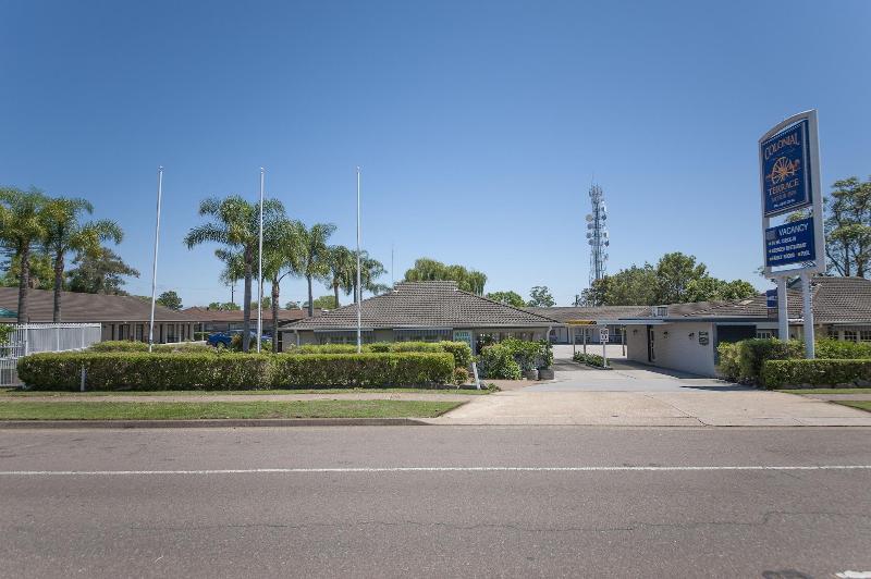Colonial Terrace Motor Inn image