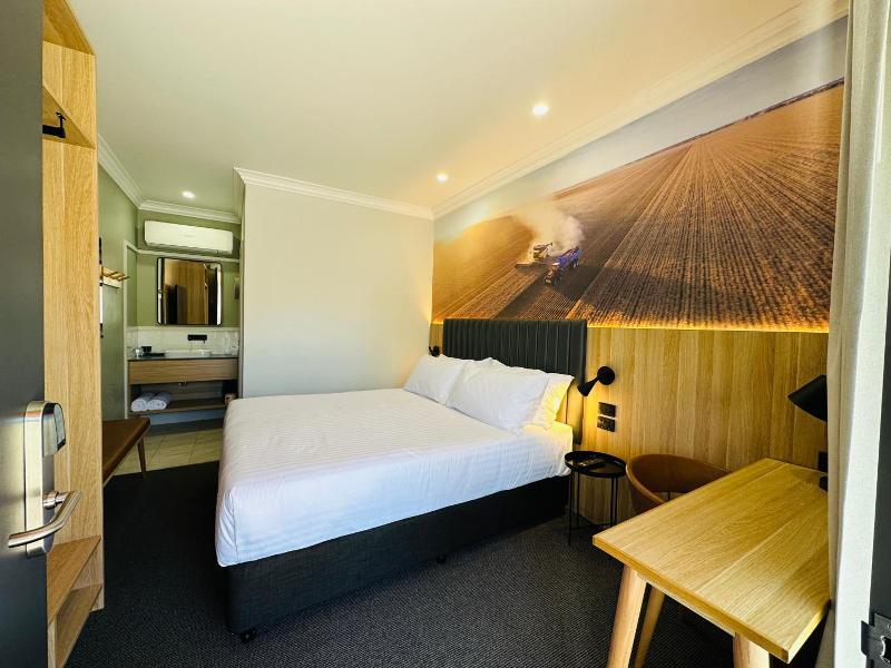 Royal Hotel Moree image