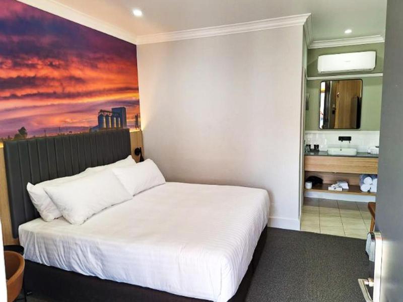 Royal Hotel Moree image