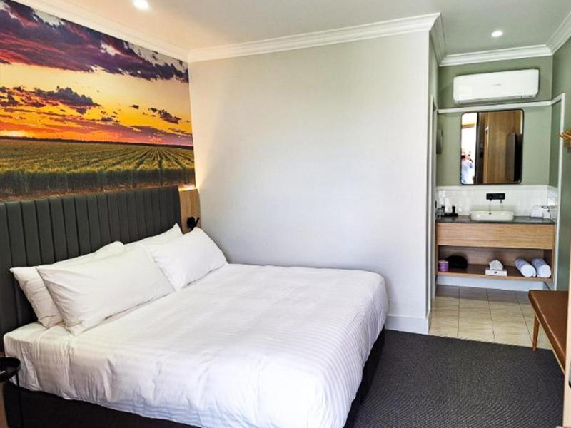 Royal Hotel Moree image