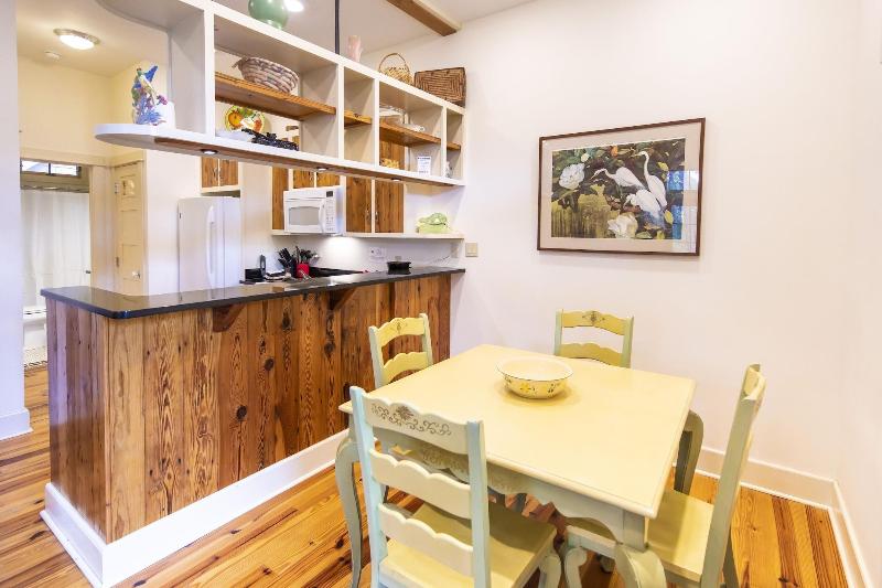 Hibiscus Coffee & Guesthouse image