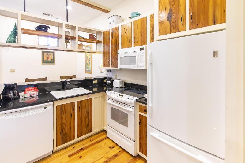 Hibiscus Coffee & Guesthouse image