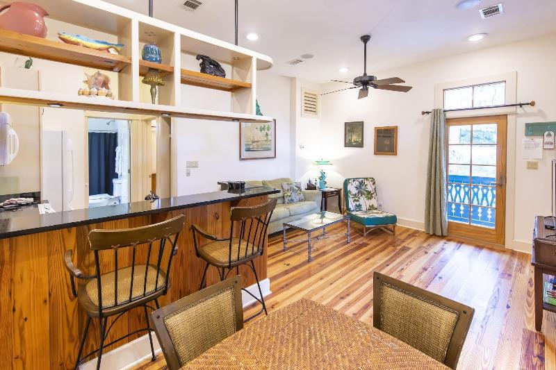 Hibiscus Coffee & Guesthouse image