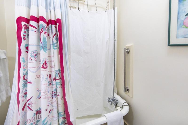 Hibiscus Coffee & Guesthouse image