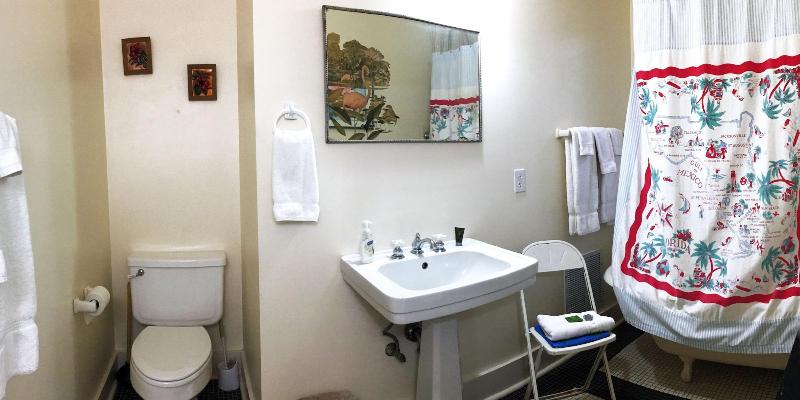 Hibiscus Coffee & Guesthouse image