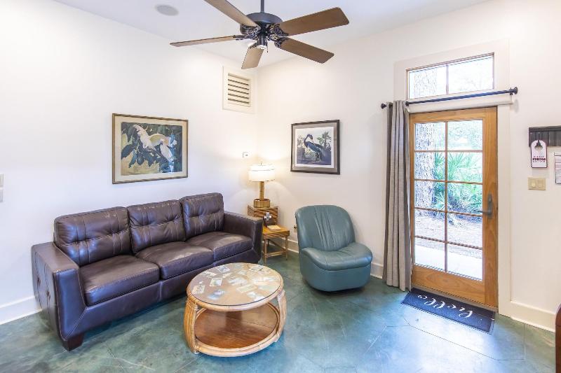 Hibiscus Coffee & Guesthouse image
