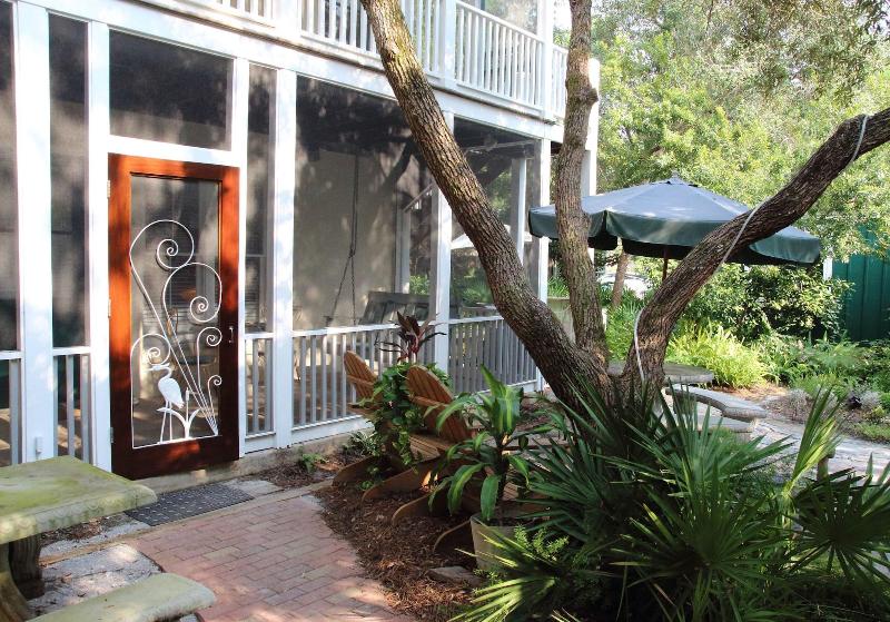 Hibiscus Coffee & Guesthouse image