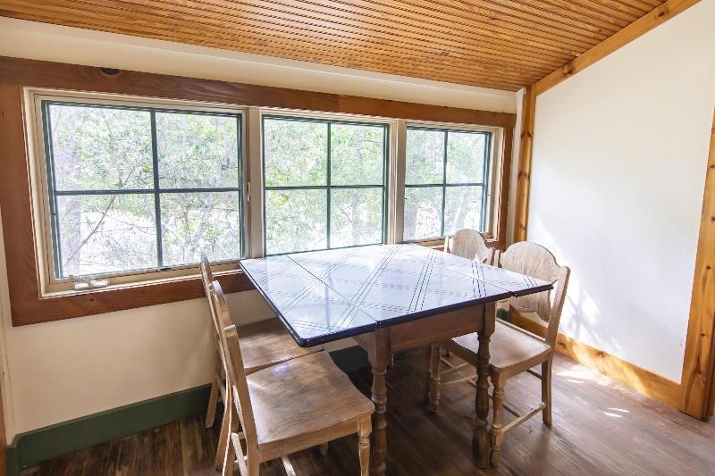 Hibiscus Coffee & Guesthouse image