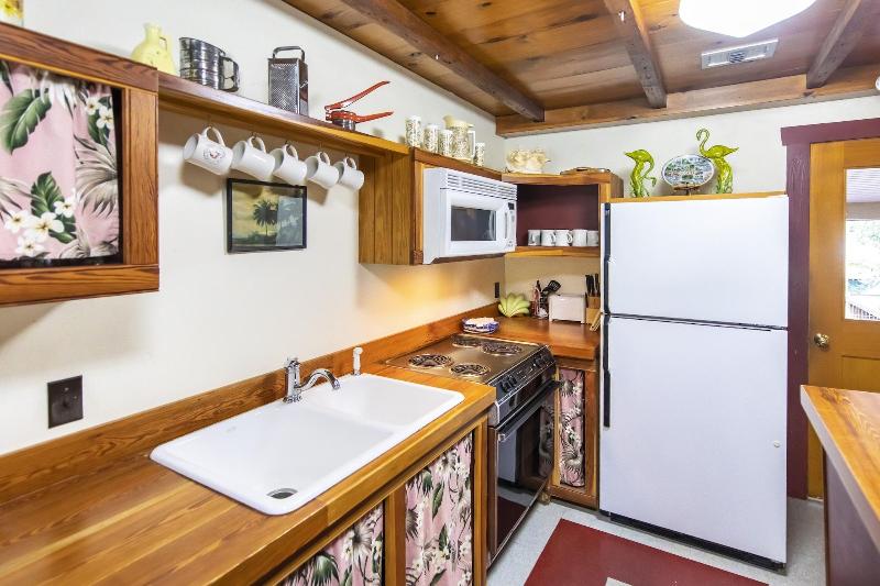 Hibiscus Coffee & Guesthouse image