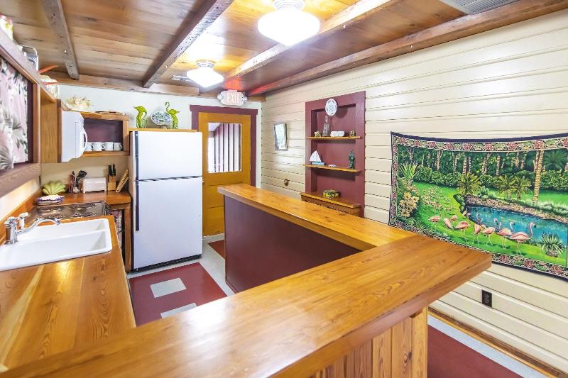 Hibiscus Coffee & Guesthouse image