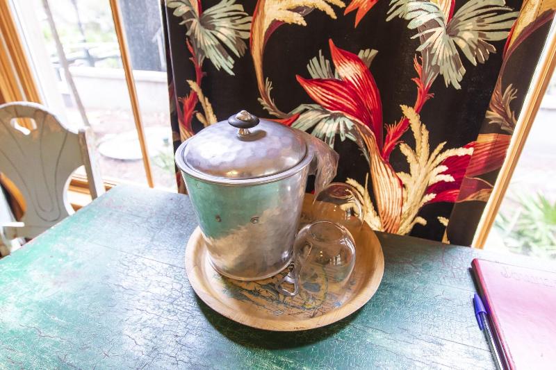 Hibiscus Coffee & Guesthouse image