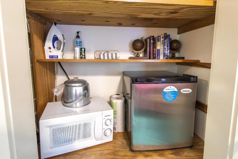 Hibiscus Coffee & Guesthouse image