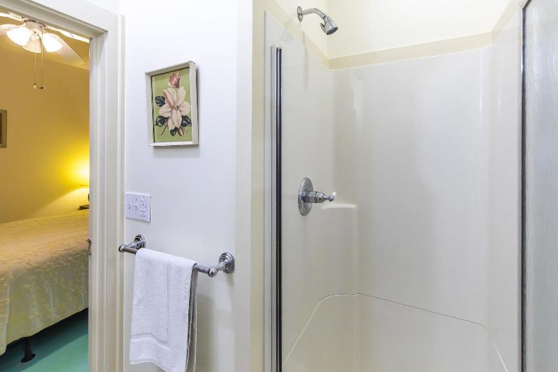 Hibiscus Coffee & Guesthouse image