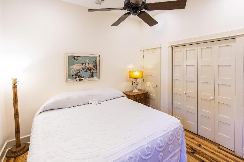 Hibiscus Coffee & Guesthouse image