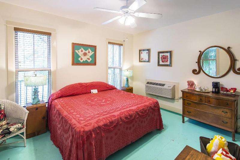 Hibiscus Coffee & Guesthouse image