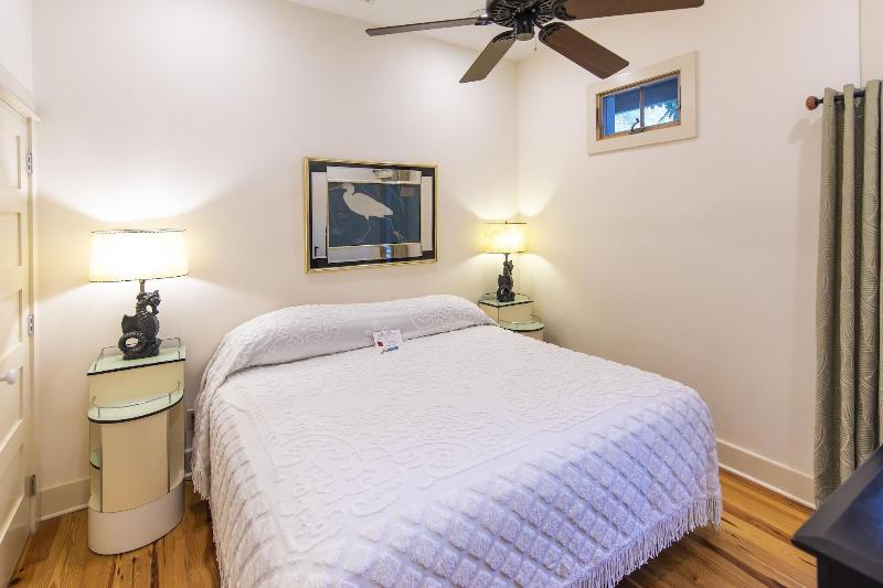 Hibiscus Coffee & Guesthouse image