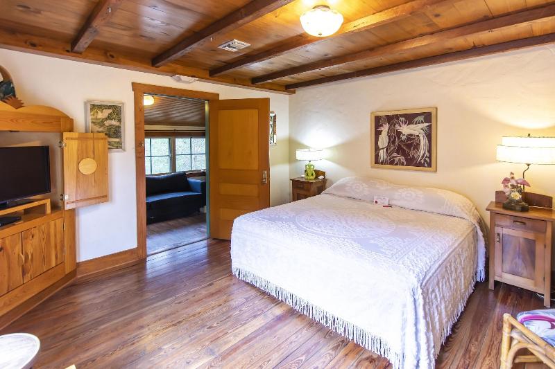 Hibiscus Coffee & Guesthouse image