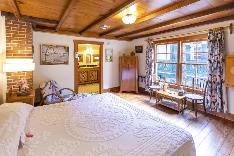 Hibiscus Coffee & Guesthouse image