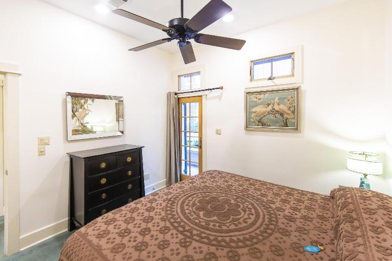 Hibiscus Coffee & Guesthouse image