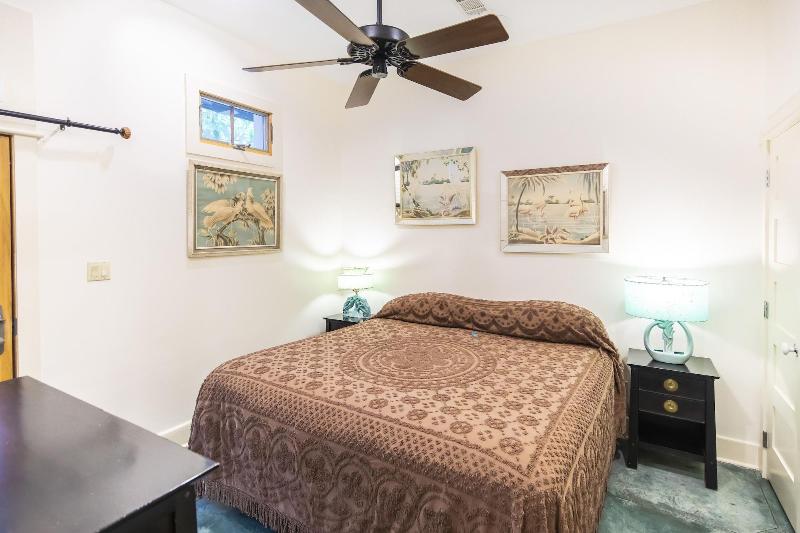 Hibiscus Coffee & Guesthouse image