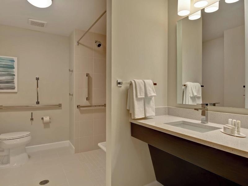 STUDIO Accessible-Two Queen Beds