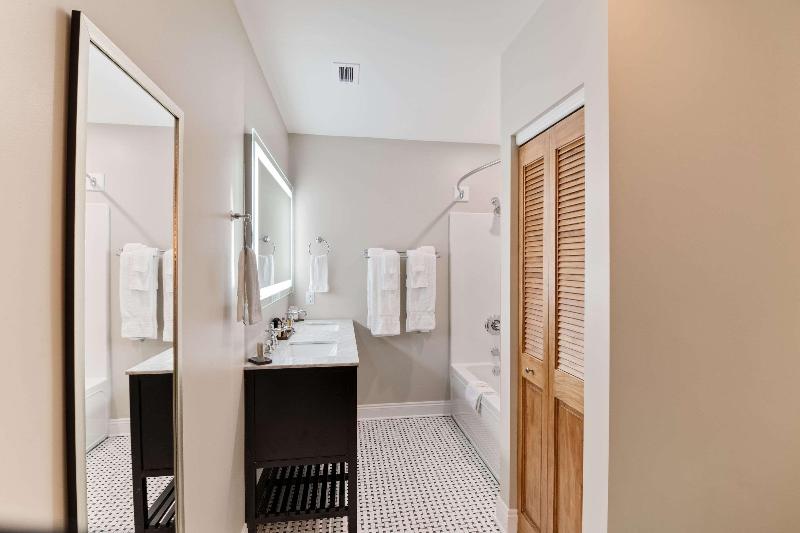 The Port Inn and Cottages, Ascend Hotel Collection image