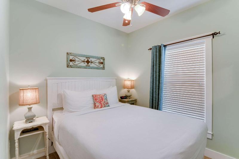 The Port Inn and Cottages, Ascend Hotel Collection image