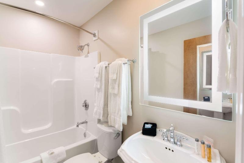 The Port Inn and Cottages, Ascend Hotel Collection image