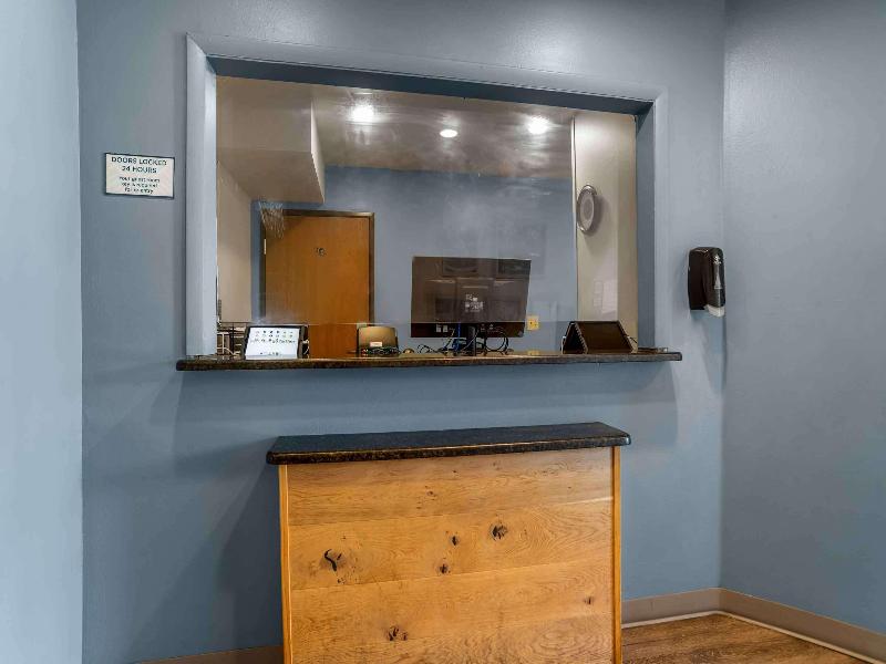 Woodspring Suites Tallahassee Northwest image