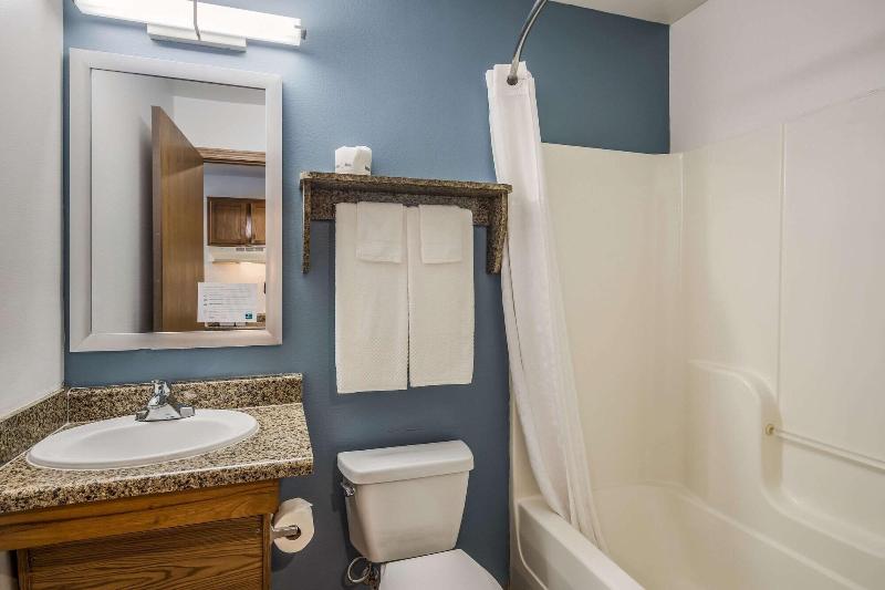 Woodspring Suites Tallahassee Northwest image