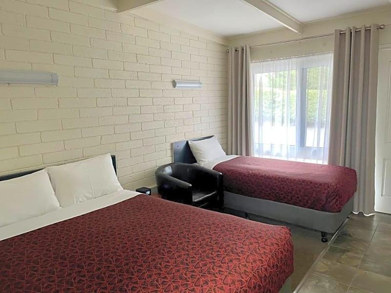 Central Highlands Motor Inn image