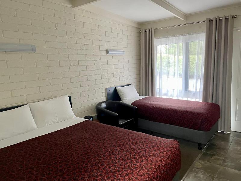 Central Highlands Motor Inn image