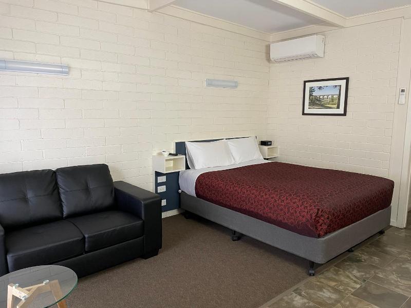 Central Highlands Motor Inn image