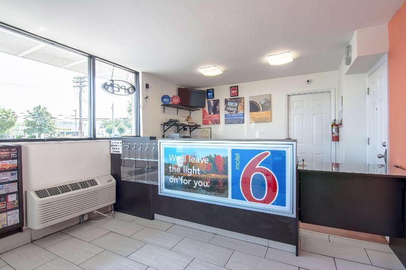 Motel 6 Glassboro, NJ - Rowan University image
