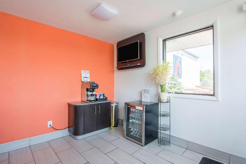 Motel 6 Glassboro, NJ - Rowan University image
