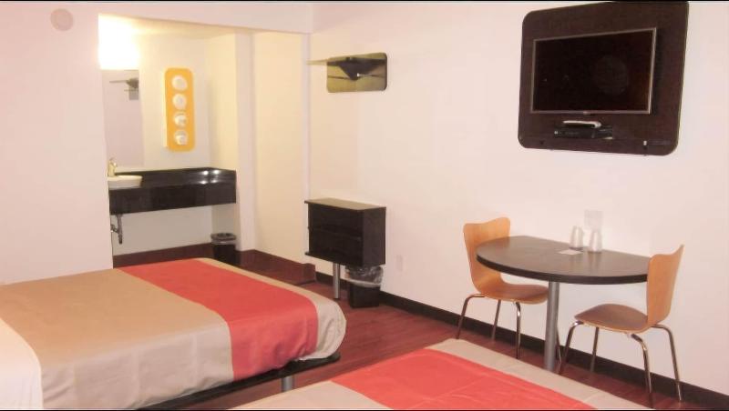 Motel 6 Glassboro, NJ - Rowan University image