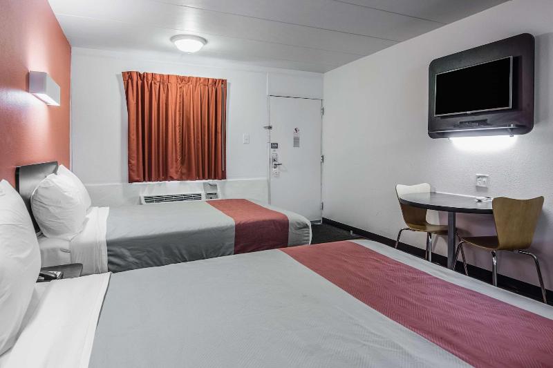 Motel 6 Glassboro, NJ - Rowan University image