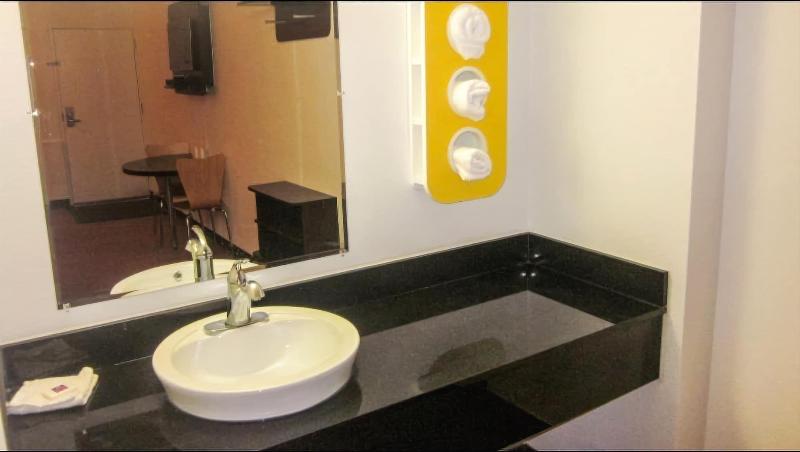 Motel 6 Glassboro, NJ - Rowan University image