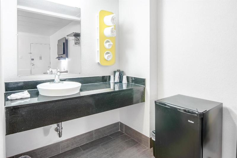 Motel 6 Glassboro, NJ - Rowan University image